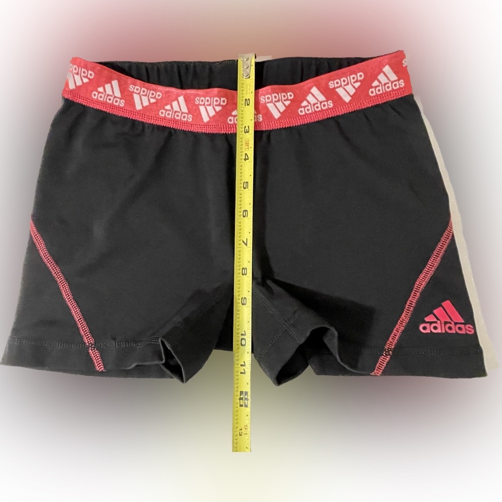 💥 SALE 💥 ADIDAS Size Medium Black & Pink/Coral Color Shorts Excellent Condition - Picture 4 of 9